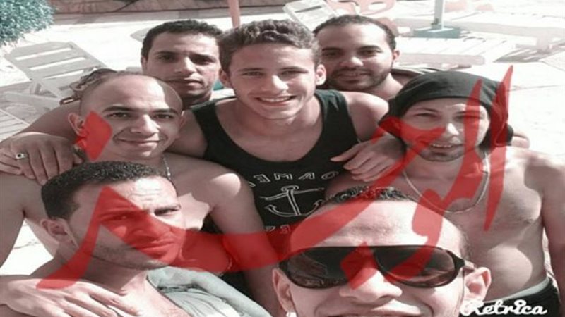 رمضان صبحى وسط أصدقائه