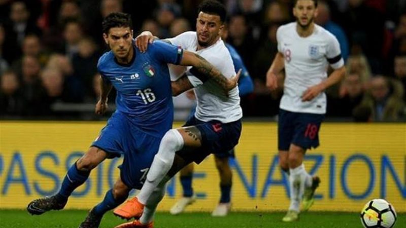 إنجلترا وإيطاليا