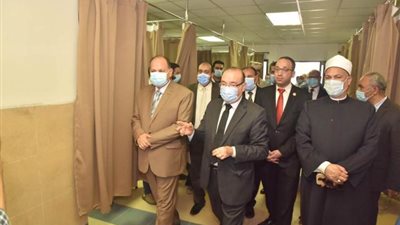 محافظ أسيوط ونائب رئيس جامعة الأزهر يفتتحان قسم الطوارئ بمستشفى جامعة الأزهر