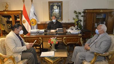 محافظ أسيوط يعتمد تنسيق القبول بالصف الاول الثانوى الفنى بمختلف فروعه