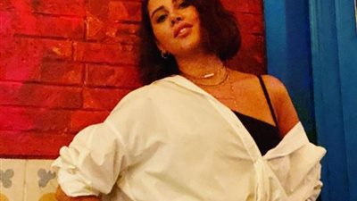 جارة القمر.. ياسمين رئيس بإطلالة مثيرة فى أحدث ظهور لها