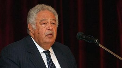 نقيب المحامين يستدعي «المركزى للمحاسبات» لكشف فساد «سامح عاشور»