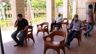 التزام من أعضاء نادي الشمس في اليوم الأول لتجديد العضوية