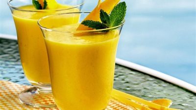 صدمة.. طبيب يؤكد عدم فائدة العصير الطازج للجسم