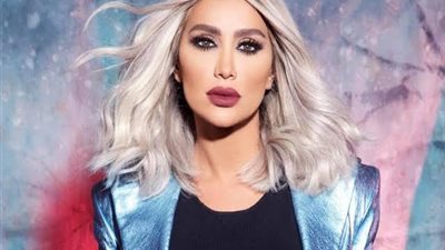 تصطاد جمبرى.. مايا دياب تشعل مواقع التواصل الاجتماعى بإطلالة مختلفة