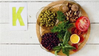 ما هى أعراض نقص فيتامين K بالجسم وتأثيره في مواجهة كورونا؟