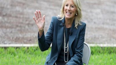 سيدة أمريكا الأولى تحضر الحفل الافتتاحي لأولمبياد طوكيو