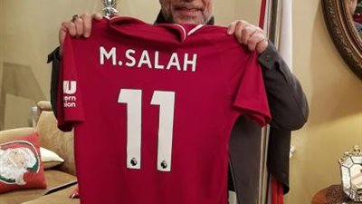 شريف منير يهنىء محمد صلاح بعيد ميلاده الـ 28