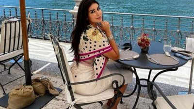 على شاطىء البحر.. ياسمين صبري تستمتع بعطلتها الصيفية (صور)