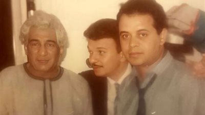 زمن الفن الجميل.. صورة نادرة تجمع أشرف زكي وأحمد سلامة ومخرج الروائع الرمضانية إسماعيل عبد الحافظ
