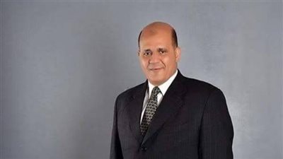 برلماني يطالب الحكومة باستمرار غلق المحال التجارية ليلاً عقب انتهاء أزمة كورونا