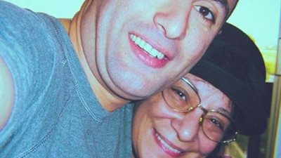 أحمد السقا يستعيد ذكريايته مع الفنانة الراحلة سناء يونس