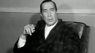 حكايات يوسف وهبي.. قرر تقديم شخصية النبي محمد في فيلم بانتاج تركي والأزهر منعه وطلب إيداعه في السجن والملك فاروق هدده بسحب الجنسية