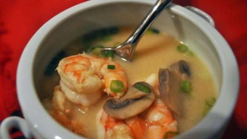 شوربة جمبري بجوز