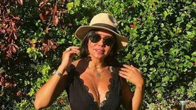 رانيا يوسف تخطف الترند بالرقص و الأكل والفساتين الساخنة