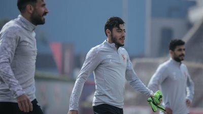 مسحة طبية لـ«رباعي الأهلي الأوليمبي» بمقر البعثة في المغرب