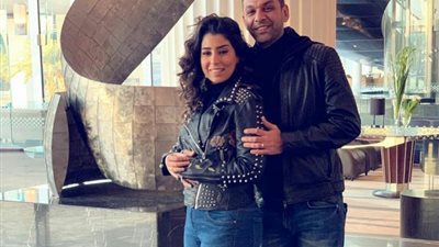 أيتن عامر لزوجها في ذكري عقد قرانهم: ”خمس سنين ولسة مكملين”