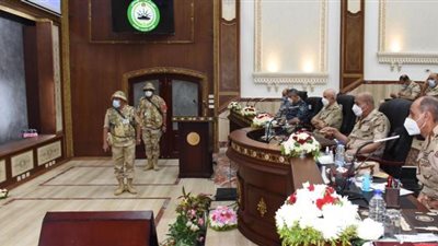 وزير الدفاع يشهد المرحلة الرئيسية لمشروع تيمور 14