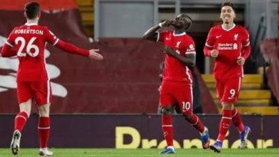 ليفربول يواجه نيوكاسل في رحلة الدفاع عن البريميرليج