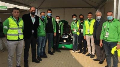 بالصور ..طلاب الجامعة المصرية الروسية يشاركون فى رالى السيارات الكهربائية للعام الثالث