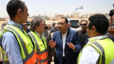 توطين الصناعات المصرية ورفع نسبة المكون المحلي.. أبرز تصريحات رئيس الوزراء خلال جولته في مصانع العاشر من رمضان