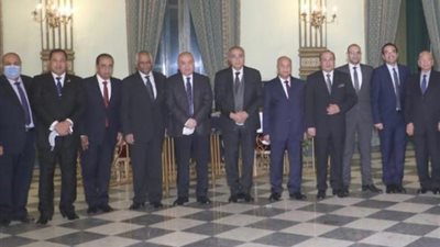 تكريم رئيسي شركتي السكر والصناعات التكاملية ومطاحن جنوب القاهرة والجيزة السابقين