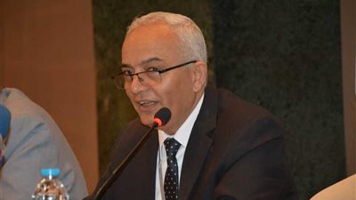 اليوم.. وزير التعليم يناقش رسالة دكتوراة حول «المدارس التكنولوجية التطبيقية» بجامعة القاهرة