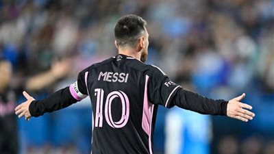 انفعال ميسي واعتراضه على قانون الدوري الأمريكي.. فيديو