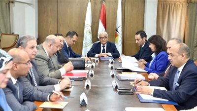 لتطوير المدارس والمراكز التعليمية.. وزير التعليم يرأس اجتماع مجلس إدارة صندوق دعم وتمويل