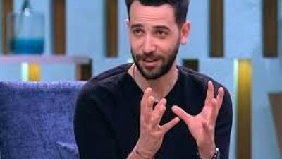 والدته يهودية.. أسرار في حياة كريم قاسم بعد تصدره التريند ( فيديوجراف )