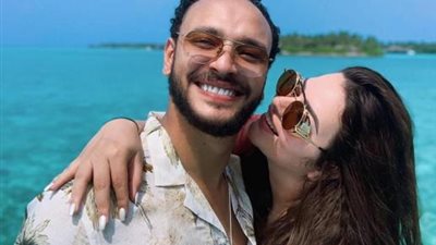 أحمد خالد صالح يودع 2020 بصورة رومانسية مع هنادي مهنا