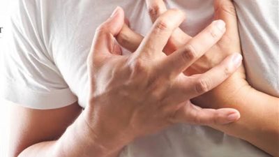 ما هو الانزلاق الغضروفي الصدري وما أعراضه؟