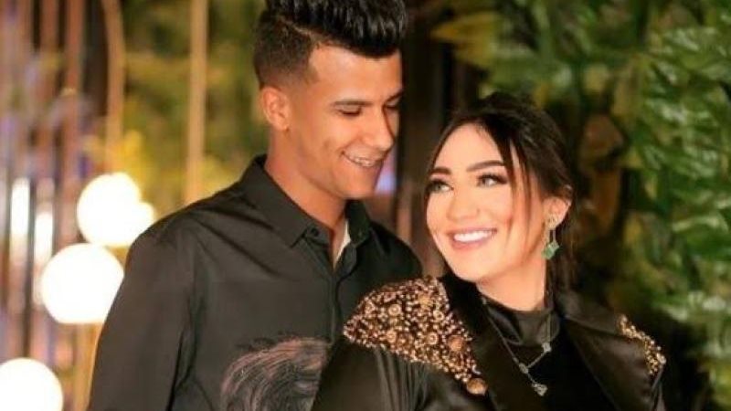 عصام صاصا وزوجته