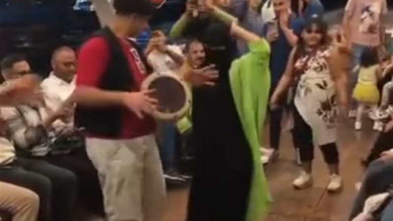 الفتاة المنتقبة