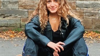 شاهد.. كنزي نجلة عمرو دياب بإطلالة مثيرة إحتفالا برأس السنة الميلادية