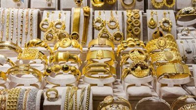 سعر الذهب اليوم الخميس 16-5-2024 كم سجل عيار 21؟