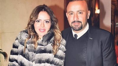 الطلقة الثالثة .. مرض وراثي نادر وسر انفصال مها الصغير عن أحمد السقا مرتين