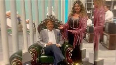 بعد احتفالها بـ عيد ميلاد عادل امام ليلى علوي تتعرض للإنتقادات