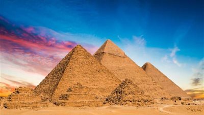 أخيراً.. كشف لغز بناء أهرامات الجيزة (تفاصيل)