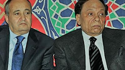 عادل إمام يكشف تفاصيل آخر حديث جمعه بالراحل وحيد حامد : رحل قبل أن يودعني