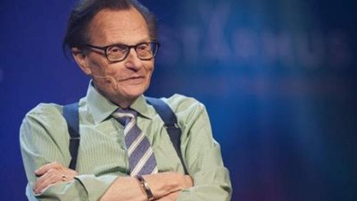 هل مقدم البرامج الأمريكي الشهير «لاري كينج» مصاب بفيروس كورونا؟.. إليك الإجابة