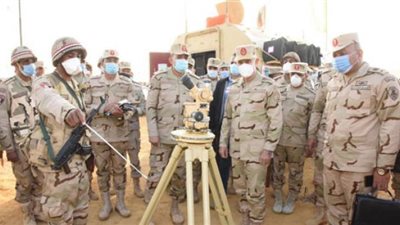 الفريق محمد فريد يشهد المرحلة الرئيسية لمشروع مراكز قيادة خارجى بالمنطقة المركزية