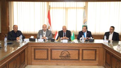 قرعة إلكترونية بالجيزة لتسكين 369محلًا وباكية بسوق العياط الحضاري الجديد