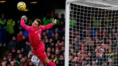 غياب حارس ساوثهامبتون الأساسي عن مواجهة ليفربول في البريميرليج