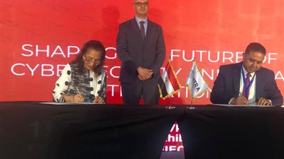 جامعة مصر للمعلوماتية تعقد شراكة استراتيجية مع جهاز تنظيم الاتصالات لتطوير برنامج الأمن السيبراني
