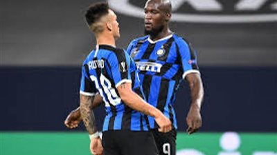لوكاكو يتفوق على الظاهرة رونالدو مع إنتر ميلان