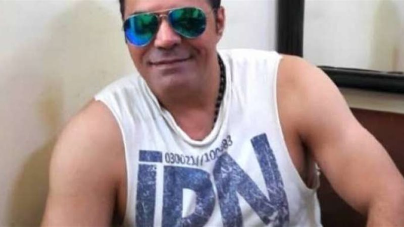 شبيه عمرو دياب في