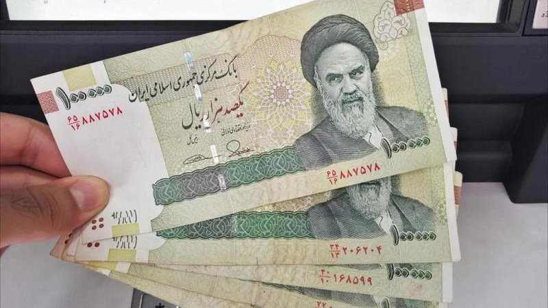 انهيار العملة الايرانية