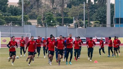 الأهلي يستأنف تدريباته اليوم استعدادا لمواجهة الترجي في نهائي دوري الأبطال