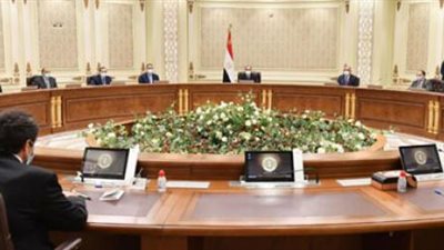 السيسى يتابع المبادرة القومية لإحلال وتحويل المركبات لاستخدام الغاز الطبيعي